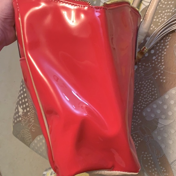 Large Anne Klein Patent Leather Red Bag - Picture 8 of 10